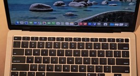 Good
													MacBook Air 2020 - 13" - Apple M1, Silver, 256 GB, 8 GB, photo 1 of 9