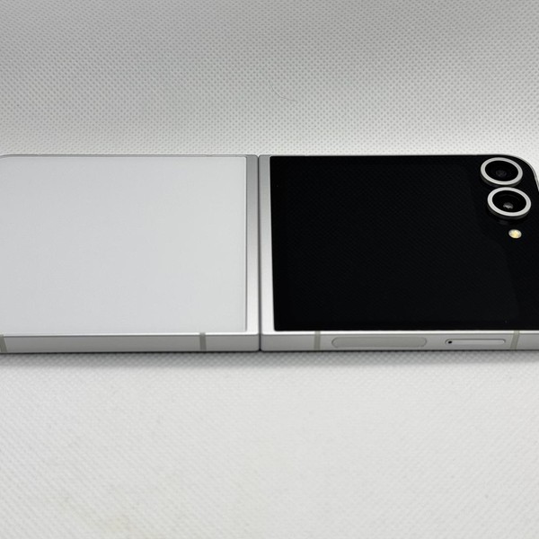 Samsung Galaxy Z Flip6 - Unlocked, 256 GB, White, 12 GB, SM-F741U1