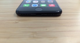 Good
													Apple iPhone SE 3rd Gen 2022 - Unlocked, Midnight, 64 GB, A2595, photo 3 of 14