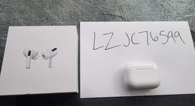 Used
													Apple AirPods Pro 2nd Gen - Lightning, photo 1 of 5