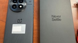 Mint
													OnePlus 13 - Unlocked, Black Eclipse, 512 GB, 16 GB, photo 4 of 10