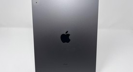 Mint
													Apple iPad Air 4th Gen - Unlocked, Gray, 64 GB, A2324, photo 2 of 6