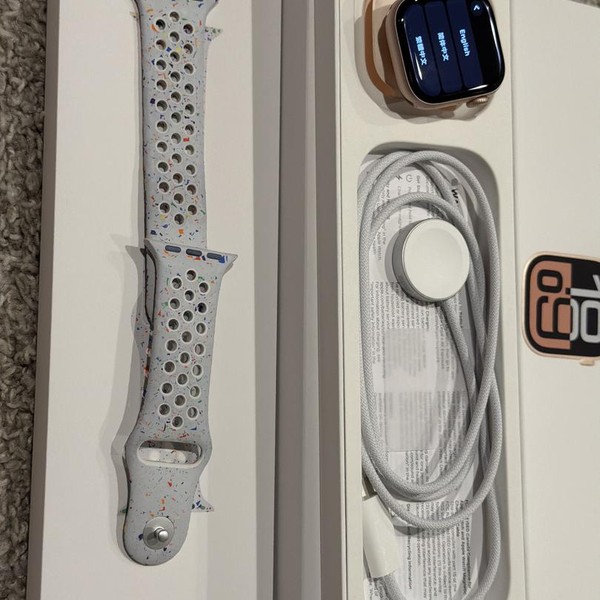 Apple Watch Series 10 42mm - Rose Gold, A2997 - GPS, Aluminum