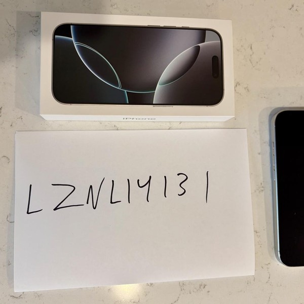 Apple iPhone 16 Pro - Unlocked, 256 GB, White, A3083