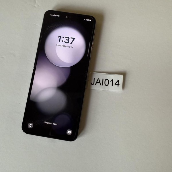 Samsung Galaxy Z Flip5 - Verizon, Graphite, 256 GB, 8 GB, SM-F731U