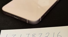 Mint
													Apple iPhone 13 - Unlocked, Pink, 128 GB, A2482, photo 4 of 11