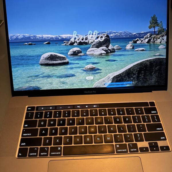 MacBook Pro 2019 - 16 inch - 2 TB, Gray, 32 GB, Intel Core i9