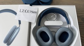 Used
													Apple AirPods Max - Sky Blue, photo 4 of 4