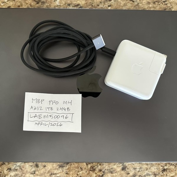 MacBook Pro 2024 - 14 inch - 1 TB, Space Black, 24 GB, Apple M4