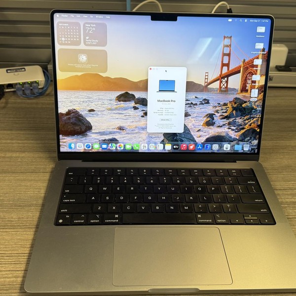 MacBook Pro 2021 - 14 inch - 1 TB, Gray, 16 GB, Apple M1 Pro 10-core