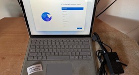 Fair
													Microsoft Surface Laptop - Silver, 128 GB, 8 GB, photo 2 of 3