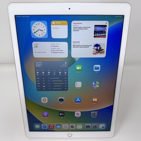 Apple iPad Pro 12.9 inch 1st Gen 2015 - Wi-Fi, 128 GB, Gold, A1584, 1st Gen 2015