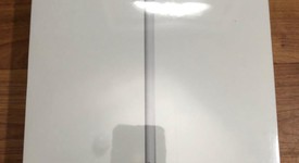 New
													Apple iPad 6th Gen - Wi-Fi, Silver, 32 GB, A1893, photo 1 of 1