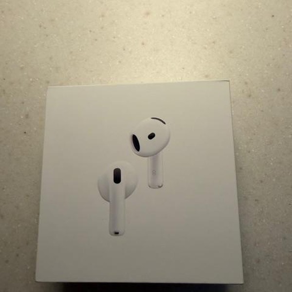 Apple AirPods 4th Gen - Active Noise Cancellation