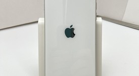 Fair
													Apple iPhone SE 2nd Gen 2020 - Unlocked, White, 64 GB, A2275, photo 3 of 7