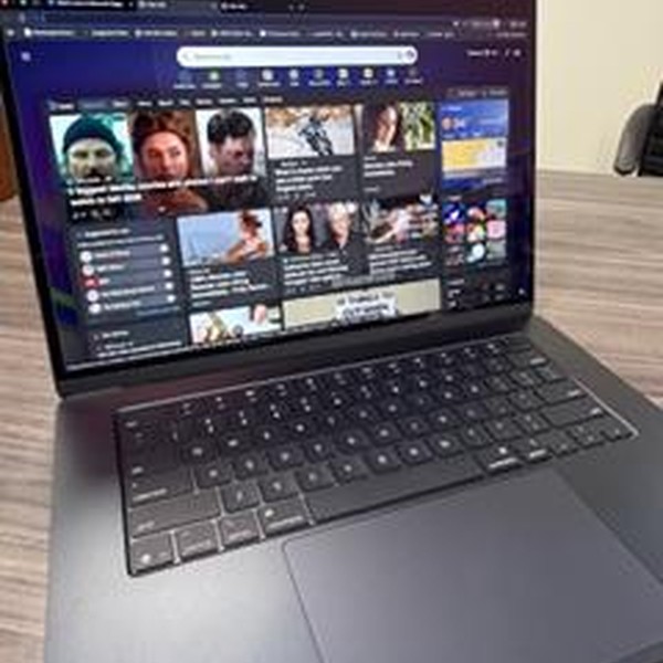 MacBook Air 2025 (M4) - 15 inch - 512 GB, Midnight, 16 GB, Apple M4