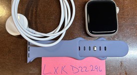 Mint
													Apple Watch Series 8 45mm - Unlocked, Starlight, A2774 - Cellular, Aluminum, photo 3 of 15