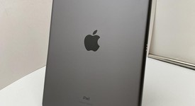 Fair
													Apple iPad 9th Gen - Unlocked, Gray, 64 GB, A2603, photo 3 of 6