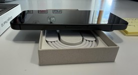 Mint
													Google Pixel 10 - Verizon, Obsidian, 128 GB, GLBW0, photo 5 of 8