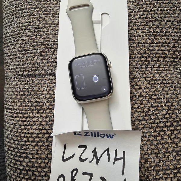 Apple Watch Series 8 45mm - Silver, A2771 - GPS, Aluminum