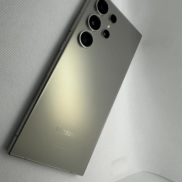 Samsung Galaxy S24 Ultra - Claro, 256 GB, Gray, 12 GB, SM-S928U1