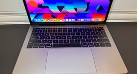 Good
													MacBook Pro 2017 (No Touch Bar) - 13" - I5, Gray, 256 GB, 8 GB, photo 3 of 8