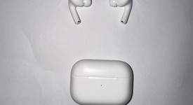 Used
													Apple AirPods Pro 2 - Lightning, photo 1 of 7