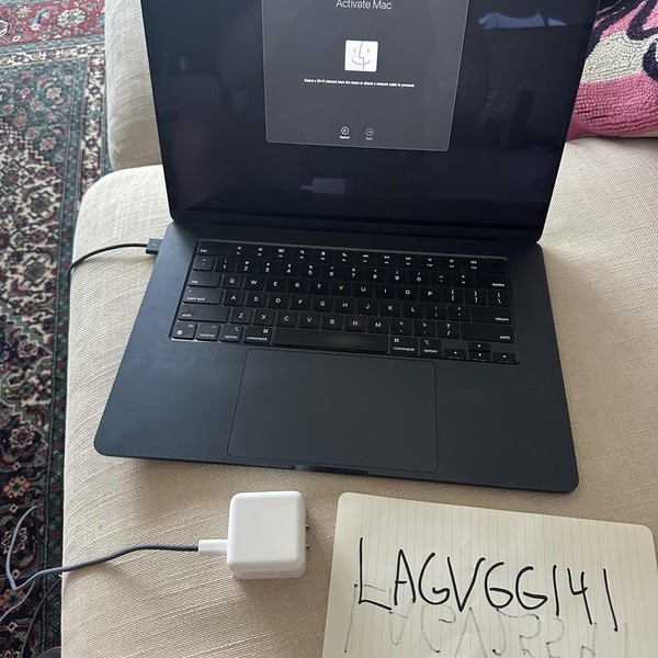 MacBook Air 2023 (M2) - 15 inch - 256 GB, Midnight, 8 GB, Apple M2