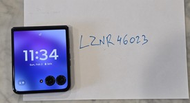 Mint
													Motorola Razr Plus (2024) - Unlocked, Navy Blue, 256 GB, 12 GB, photo 1 of 8