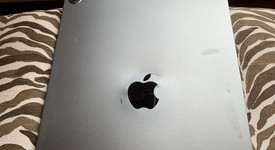 Fair
													Apple iPad Air 4th Gen - AT&T, Sky Blue, 64 GB, A2324, photo 3 of 4