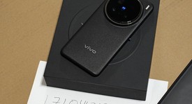 Good
													Vivo X200 Pro - Unlocked Non-US, Black, 512 GB, 16 GB, photo 1 of 12