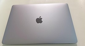 Good
													MacBook Pro 2020 - 13" - I5, Silver, 1 TB, 16 GB, photo 3 of 10