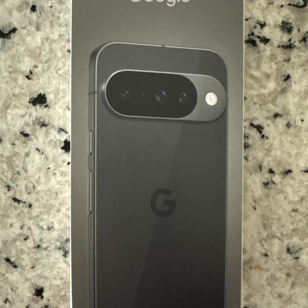 Google Pixel 10 - T-Mobile, 128 GB, Obsidian, GLBW0