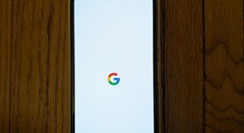 Good
													Google Pixel 8a - Unlocked, Porcelain, 128 GB, 8 GB, GKV4X, Sub-6 5G, photo 2 of 10