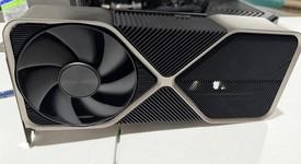 Used
													Nvidia GeForce RTX 4090 Founders Edition - 900-1G136-2530-000, photo 3 of 4