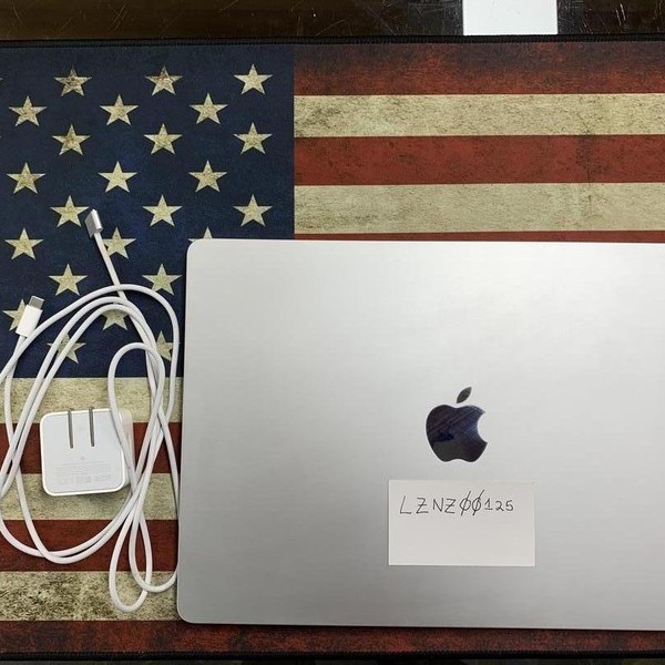 MacBook Air 2025 (M4) - 15 inch - 256 GB, Silver, 16 GB, Apple M4