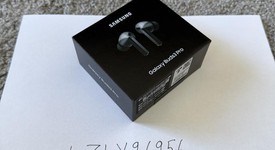 New
													Samsung Galaxy Buds3 Pro - Silver, photo 4 of 4