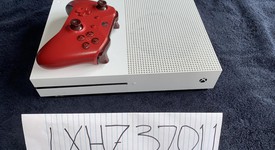 Good
													Xbox One S (2016) - White, 1 TB, photo 2 of 6