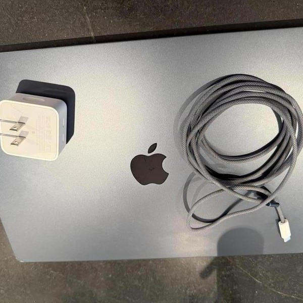 MacBook Air 2024 (M3) - 15 inch - 512 GB, Midnight, 16 GB, Apple M3, 10-core GPU