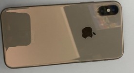 Good
													Apple iPhone Xs - Unlocked, Gold, 64 GB, A1920, photo 3 of 10