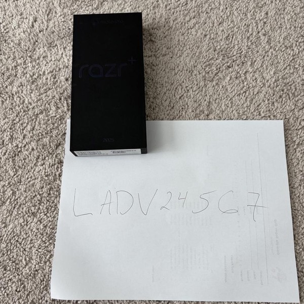 Motorola Razr Plus (2025) - Unlocked, 256 GB, Hot Pink, 12 GB