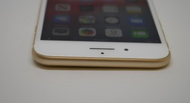 Good
													Apple iPhone 7 Plus - Unlocked, Gold, 32 GB, A1661, photo 3 of 13