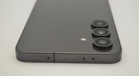 Mint
													Samsung Galaxy S24 FE - Unlocked, Graphite, 128 GB, SM-S721U1, photo 4 of 10