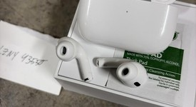 Used
													Apple AirPods Pro 2 - Lightning, photo 2 of 2