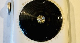 Good
													Apple Watch SE 2nd Gen 40mm - Starlight, A2722 - GPS, Aluminum, photo 2 of 5