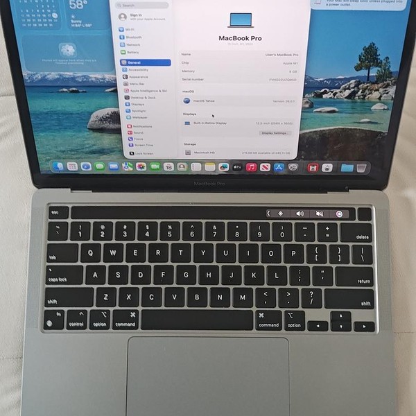 MacBook Pro 2020 - 13 inch - 256 GB, Gray, 8 GB, Apple M1