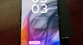 Mint
													Motorola Razr (2024) - Visible, Gray, 256 GB, 8 GB, photo 1 of 11