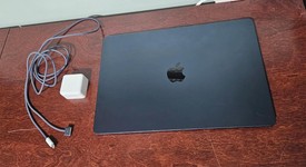 Good
													MacBook Air 2025 (M4) - 15" - Apple M4, Midnight, 256 GB, 16 GB, photo 4 of 9