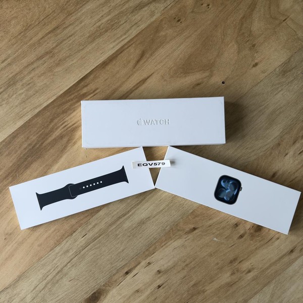 Apple Watch Series 11 46mm - Space Gray, A3333 - GPS, Aluminum