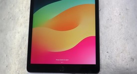 Good
													Apple iPad 9th Gen - Unlocked, Silver, 64 GB, A2603, photo 1 of 10